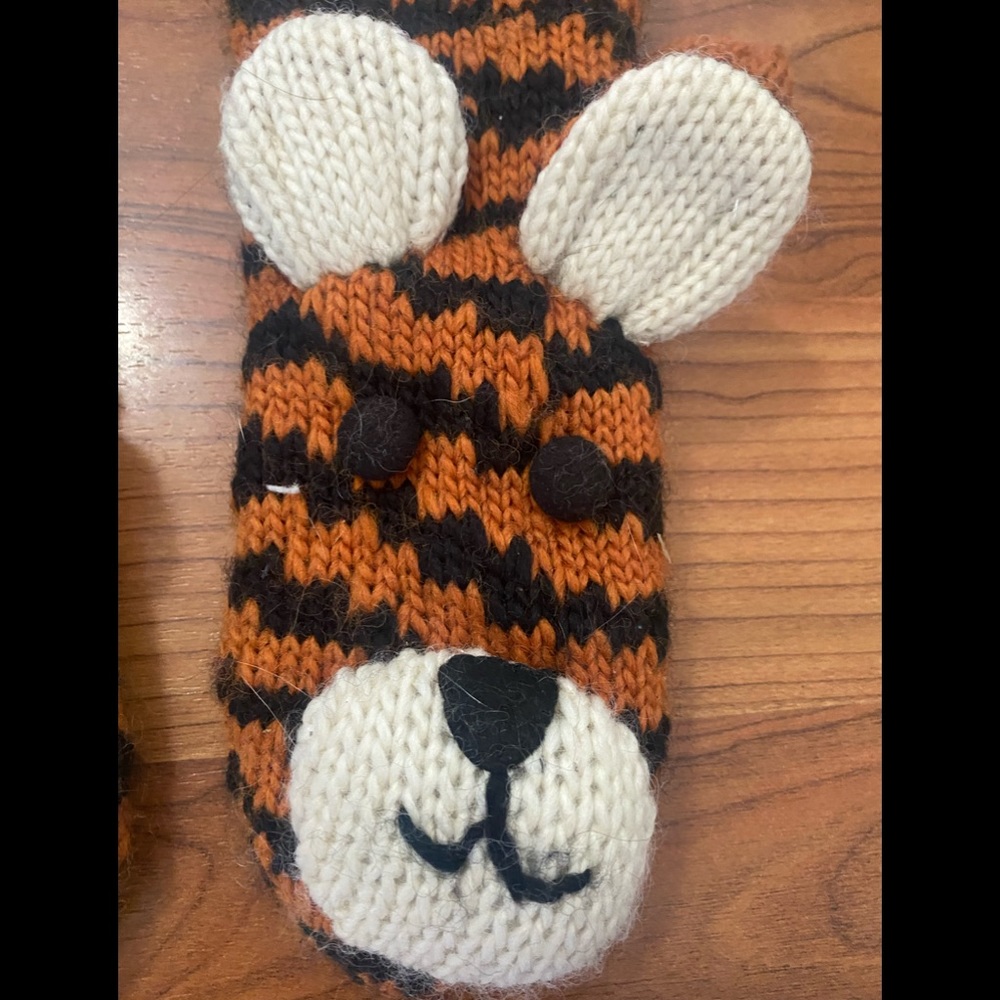 👻Tiger Mittens - Picture 4 of 5